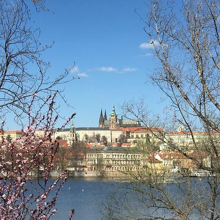 The Dancing House Residence, Two Bedroom Apartment With Balcony Near River! Praha Exteriér fotografie