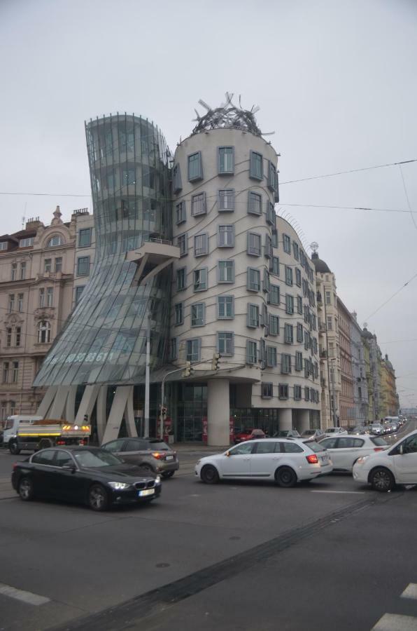 The Dancing House Residence, Two Bedroom Apartment With Balcony Near River! Praha Exteriér fotografie